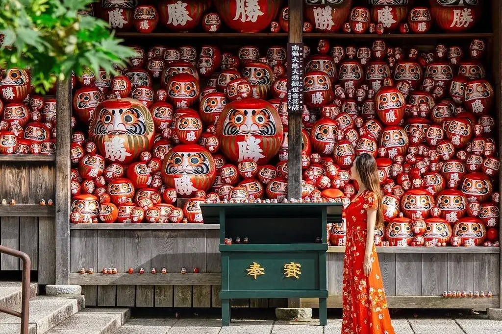 Daruma dolls at Katsuo-ji